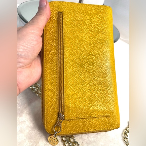 AUTHENTIC CHANEL 🔥CAVIAR LEATHER ZIP AROUND OVERSIZED WALLET ON A CHAIN - Picture 4 of 14